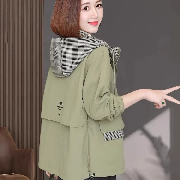 外套女春秋妈妈2025新款爆款休闲大码上衣胖mm高级感短款女士风衣