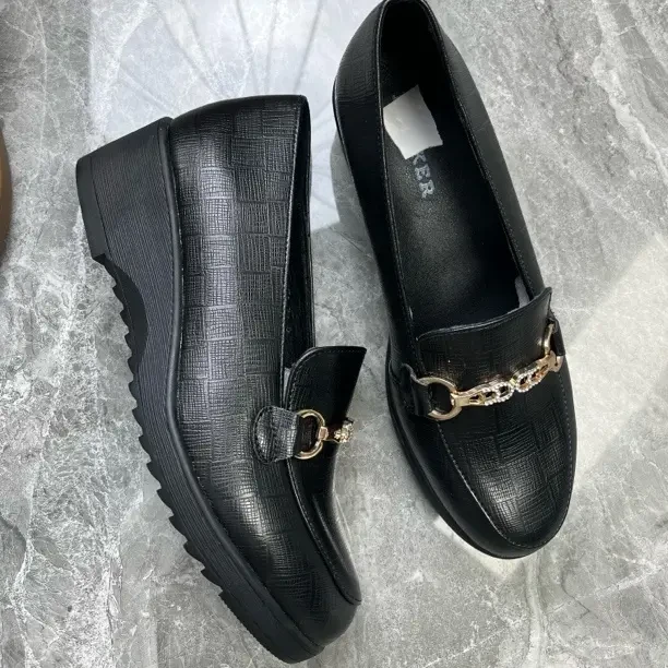 防滑休闲坡跟秋季纯色尖头单鞋英伦风粗跟百搭788026