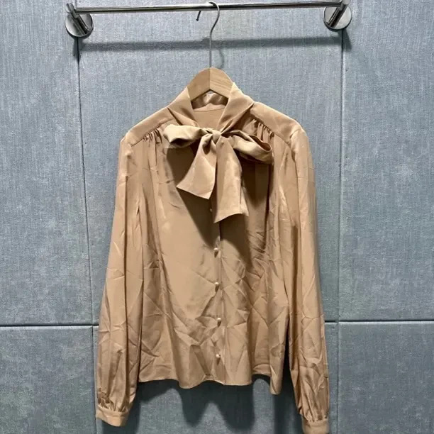 春秋新款百搭显瘦飘带蝴蝶结长袖衬衫女通勤上衣