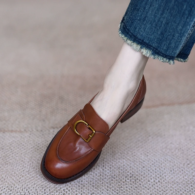英伦风单鞋女2025新款复古皮带扣低粗跟一脚蹬圆头乐福鞋