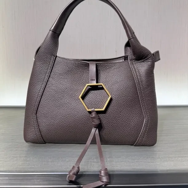 轻奢小众大容量妈妈包真皮软皮单肩斜挎手提女包时尚简约百搭女包