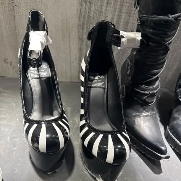 monster high 粗跟高跟鞋条纹38码