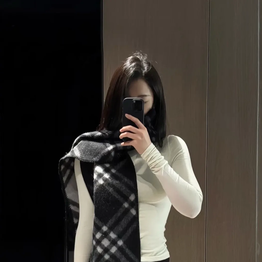 B双面格纹羊绒围巾女秋冬季保暖时尚百搭披肩围脖经典