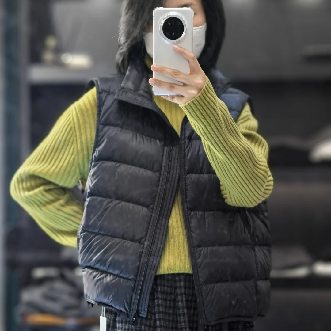 韩系立领短款白鸭绒排骨泡芙设计冬季保暖外穿背心