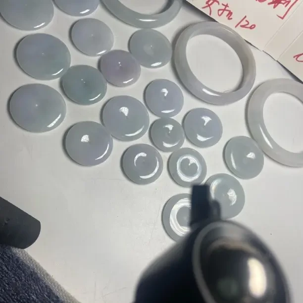 缅甸A货 种老细糯平安扣 时尚百搭玉坠