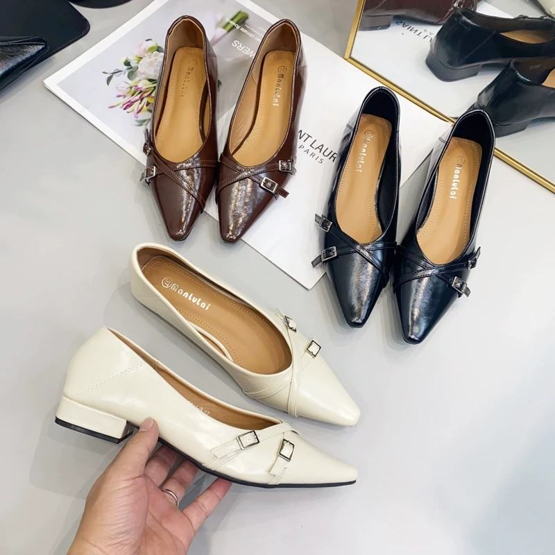 法式气质单鞋女2025年春秋复古浅口尖头工作鞋一字带平底瓢鞋