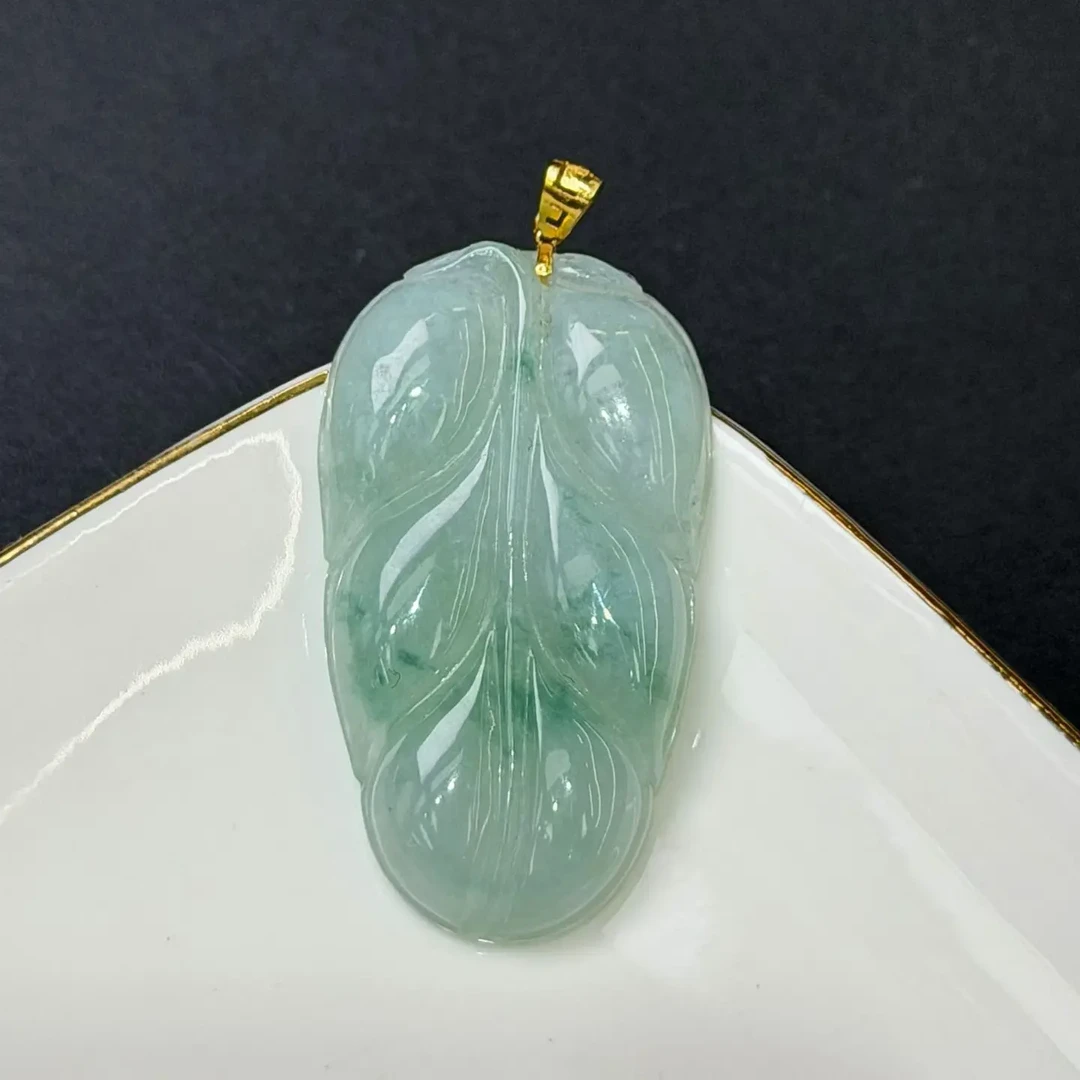 《泉妙》翡翠冰糯种叶子女款飘绿挂件吊坠34.1-18.1-0.5mm