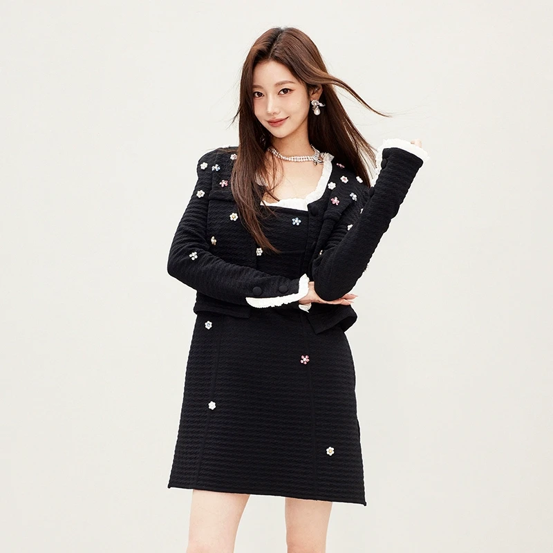 LE FAME/拉飞姆2025年春季新款花朵钉珠针织开衫上衣LF25C00ZM321