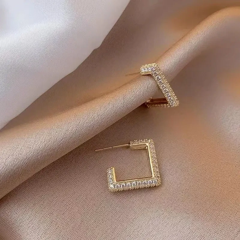 铜合金锆石耳饰 时尚个性气质女神范耳钉韩式流苏港风复古耳饰