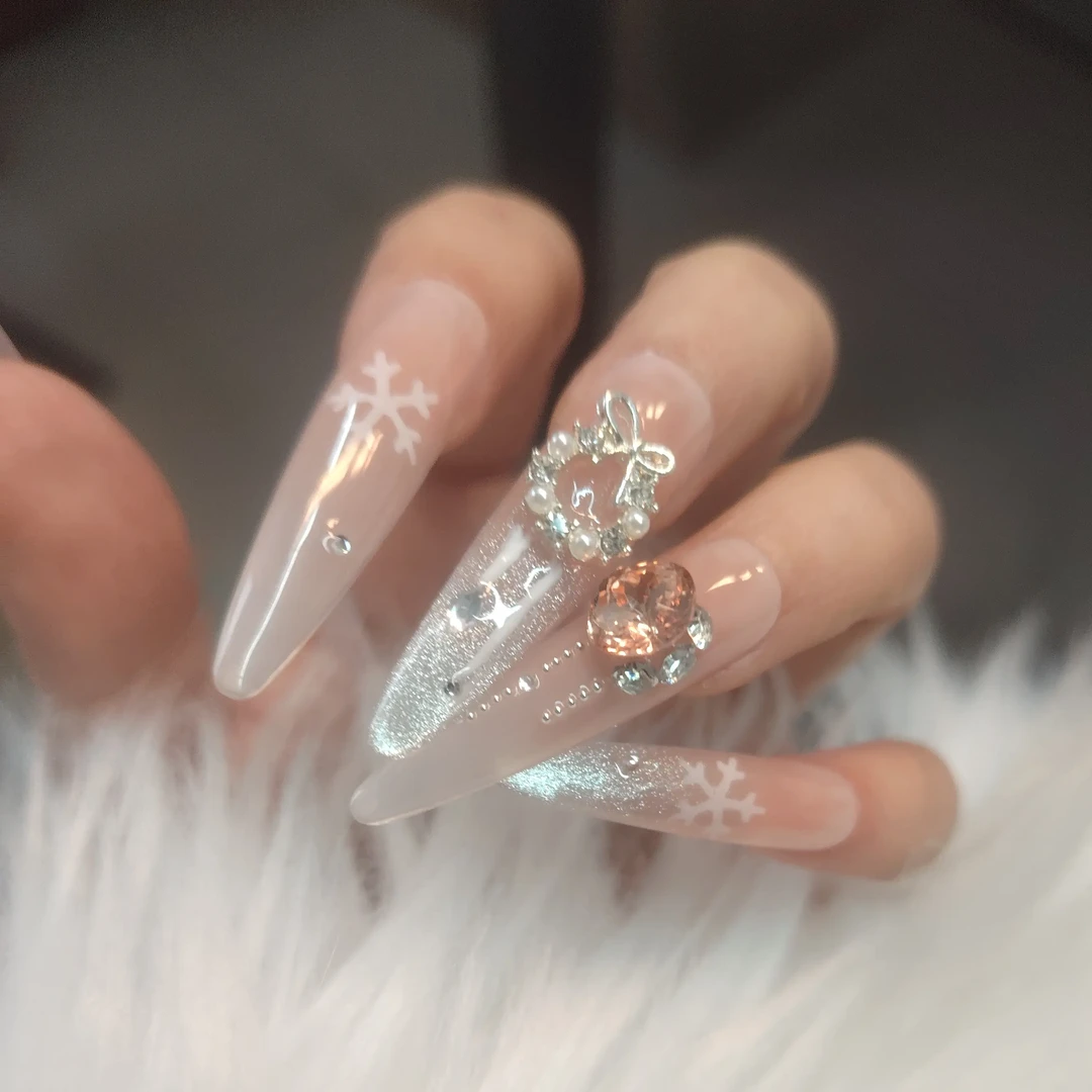 高级感细狗渐变圣诞树冬季雪花猫眼纯手工穿戴甲显白百搭爆闪美甲