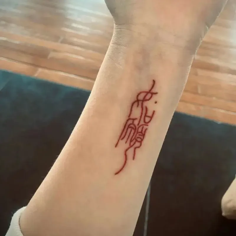 新款如愿红色中文手腕遮疤情侣款防水持久高颜值小清新彩绘辣妹酷