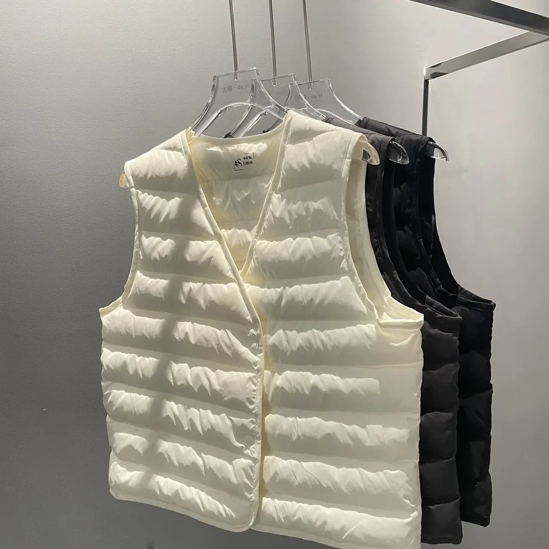 90白鹅V领冬季短款女内搭外穿轻薄修身坎肩马夹