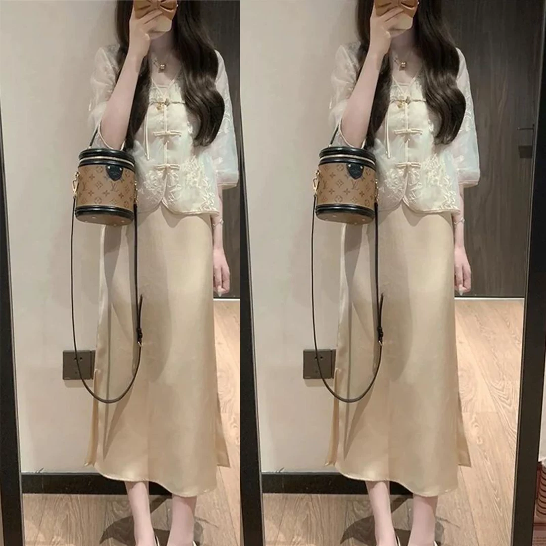 新中式国风套装裙女2025年春季新款百搭显瘦绣花上衣吊带裙两件套