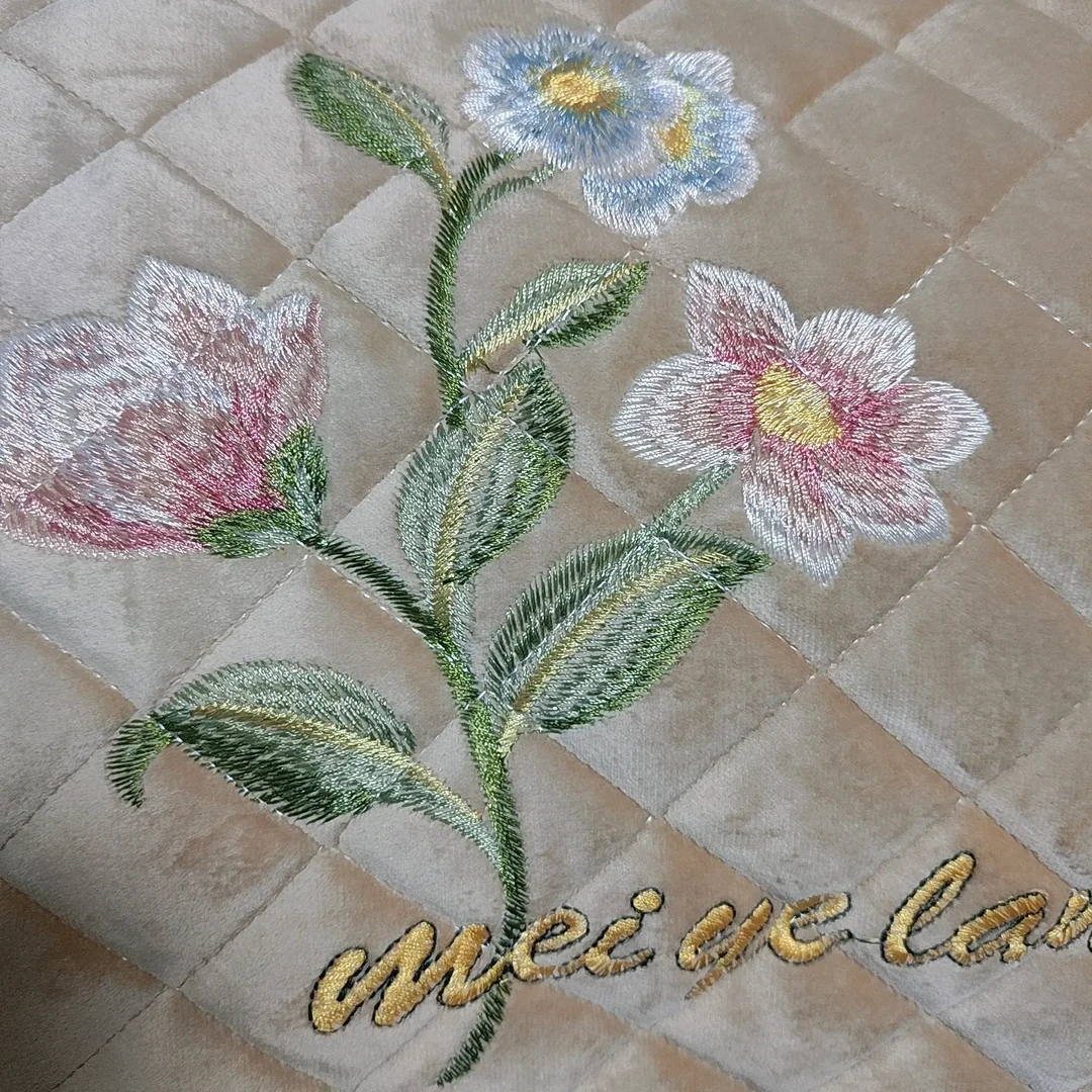 新款防滑耐磨棉麻沙发垫，米白色