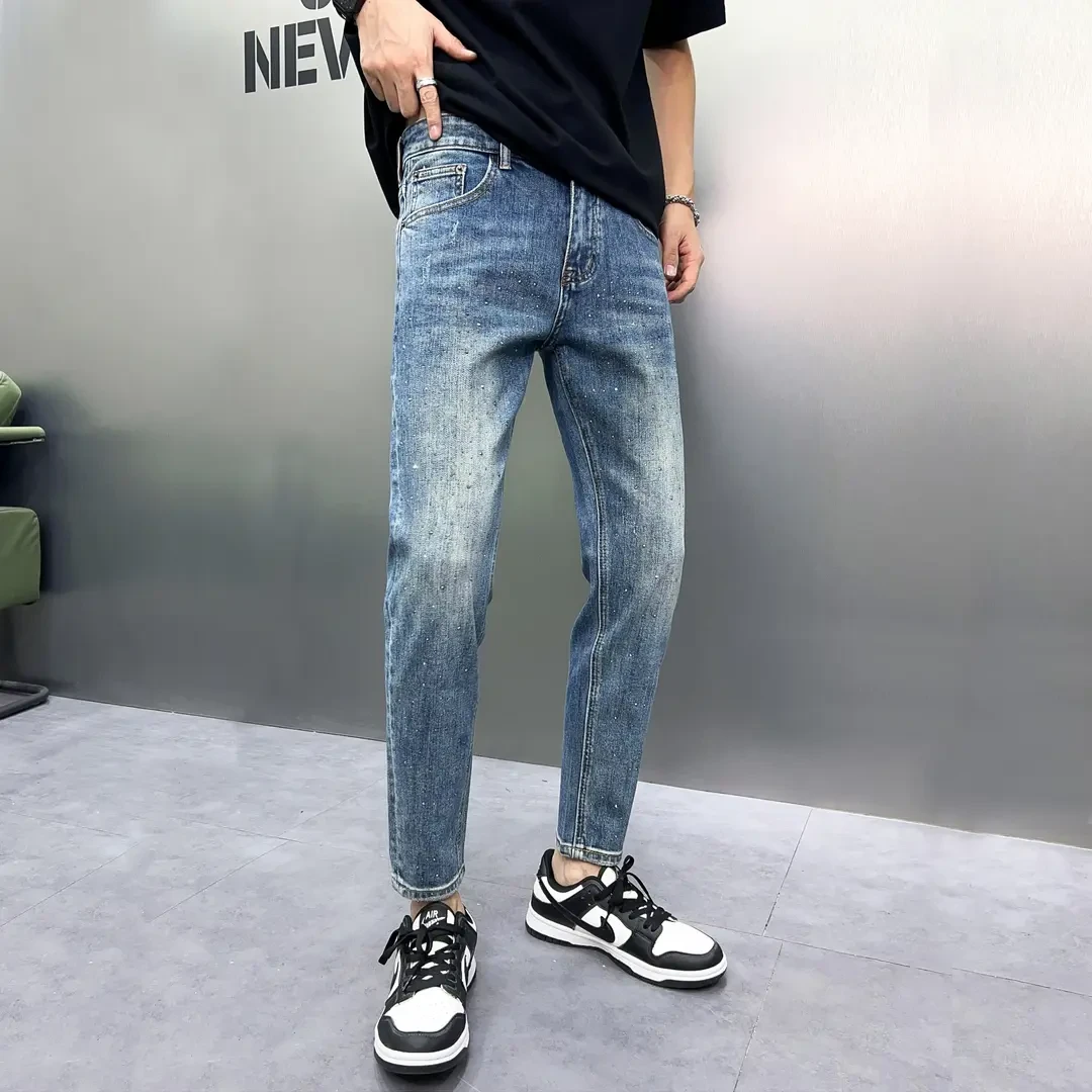 春夏季九分牛仔裤男士2025新款休闲韩版时尚烫钻男款修身小脚裤子