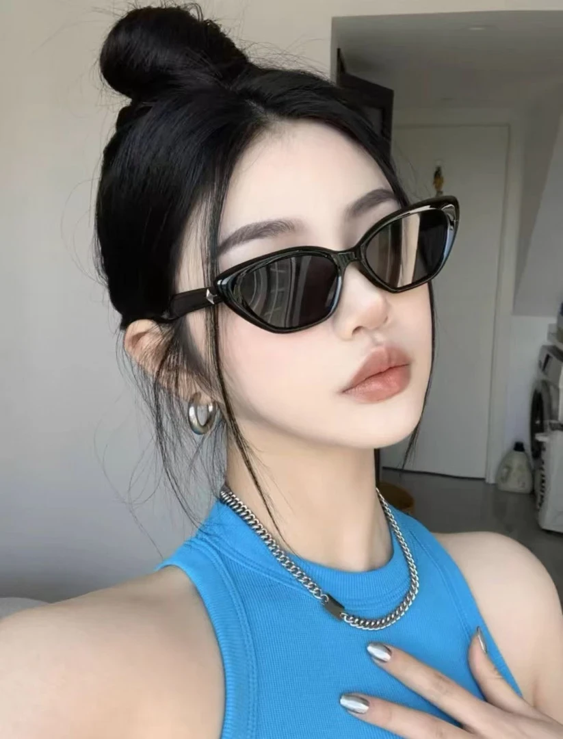 【200-299】2025新款高级感防晒网红墨镜平光镜方圆脸显瘦