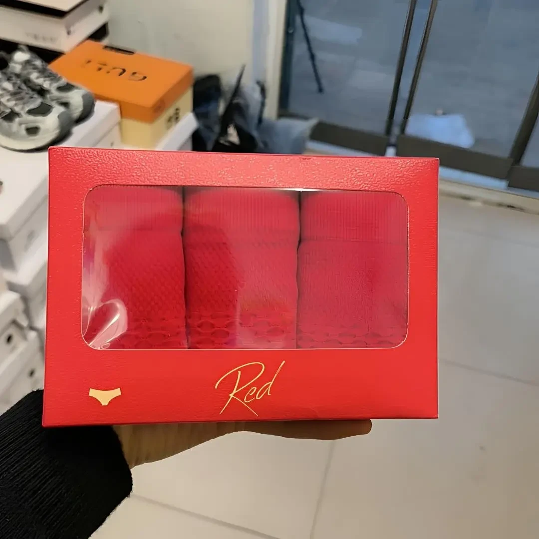 红色高腰女士纯棉短裤(三条装