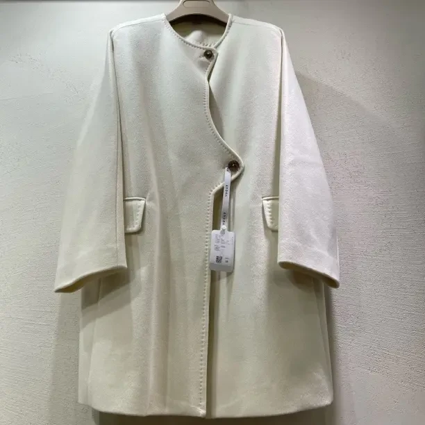 女士圆领不对称门襟羊毛中长款大衣GL24682