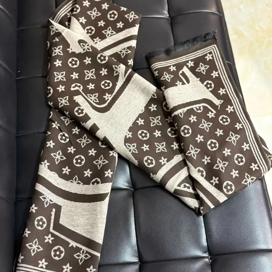 常规款不掉色围巾女简约秋冬冬季百搭成人保暖