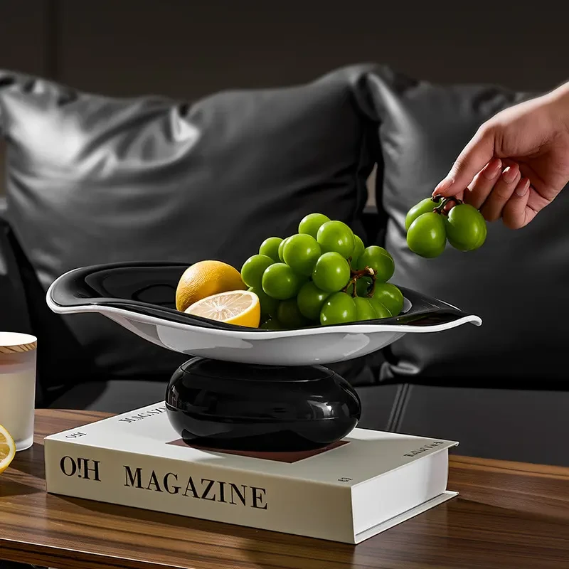 水果盘高颜值客厅家用2025新款茶几轻奢高档果盘糖果零食摆放盘子