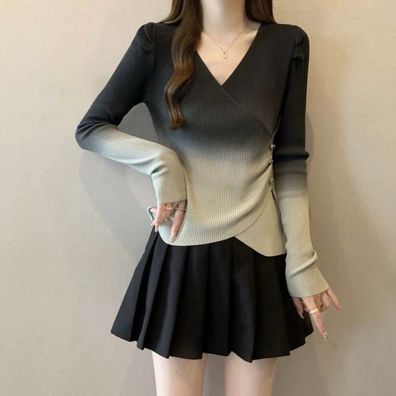 微胖妹妹大码2025春季新款不规则v领褶皱渐变色针织衫女修身上衣