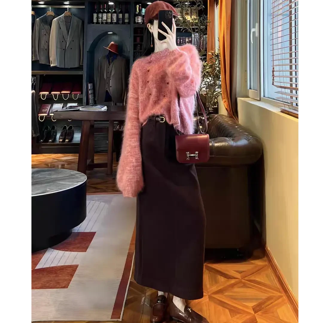 今年流行端庄大气高端精致高级感温柔风粉色针织毛衣半身裙套装冬