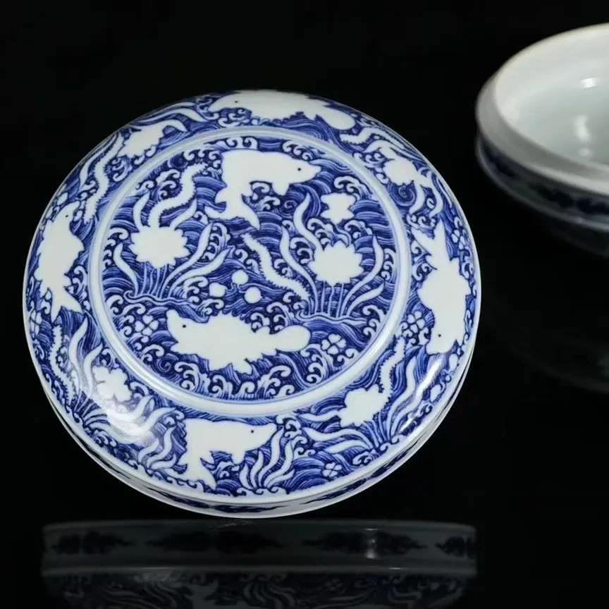 宣之堂暗刻青白鲤鳜茶饼盒