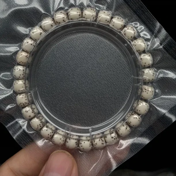 星月菩提河豚手串单圈原生态同枝果原白零脱脂高货大留白文玩高货