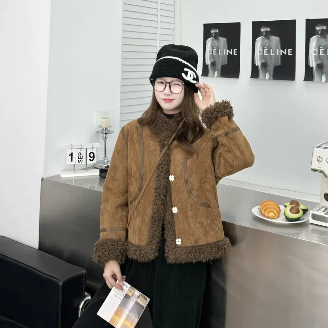 冬季休闲风常规长袖系扣直筒型女短款短外套加毛