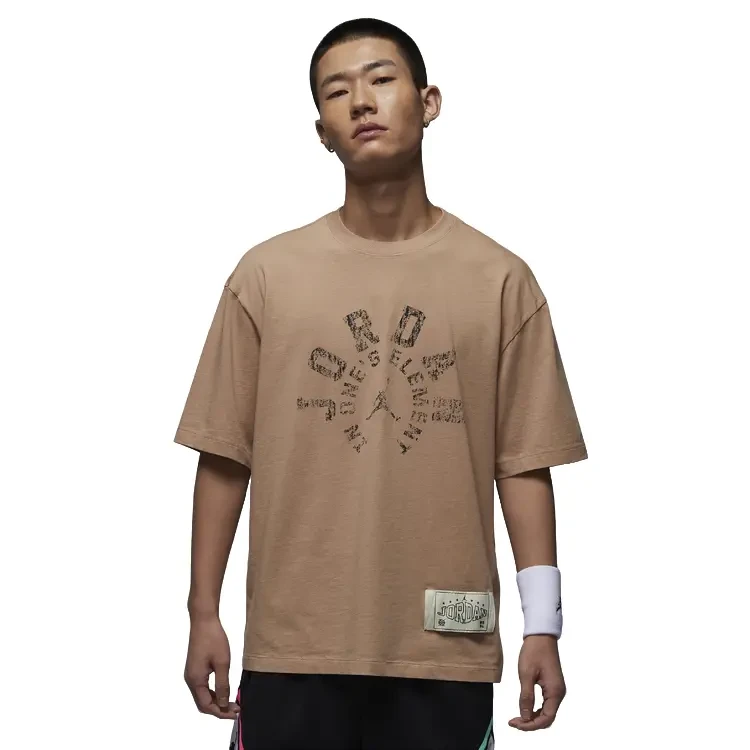 NIKE/耐克AJ 东单男款卡其宽松印花夏季运动休闲短袖-HV1257-200
