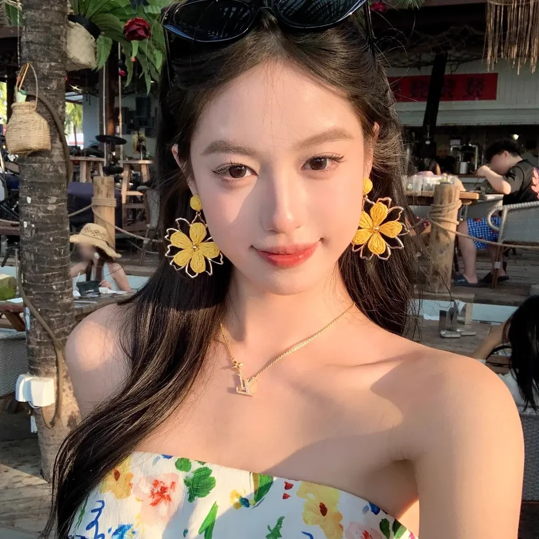 清迈大理度假耳环暖阳草编太阳花朵耳环新款夸张仙气甜美少女