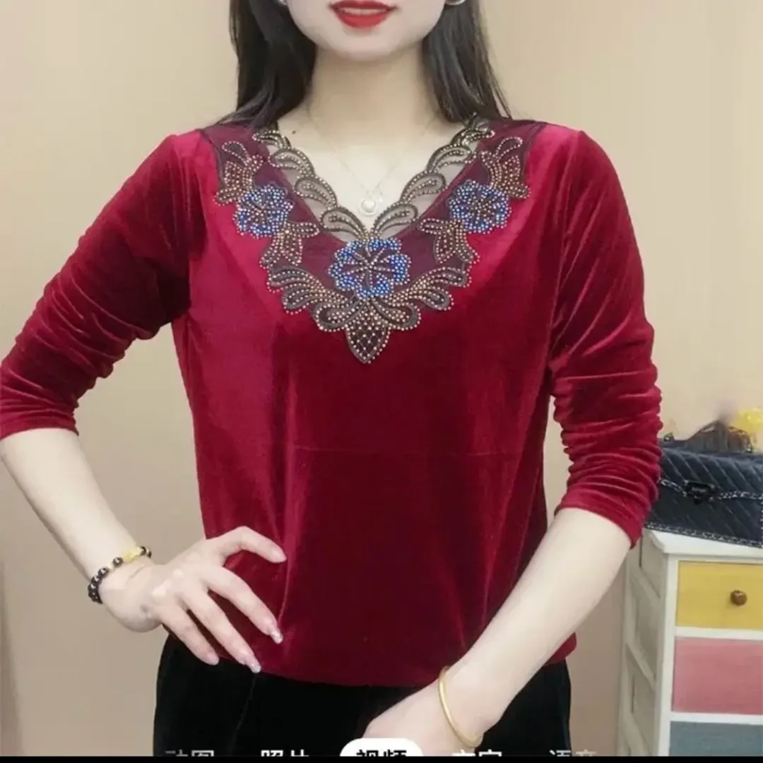 春秋时尚大码显瘦中老年金丝绒长袖镶钻V领洋气百搭纯色打底衫