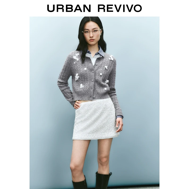 UR2025秋季新款女装立体珠片绞花肌理感针织开衫UYU950025