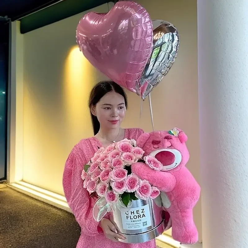 小可爱草莓熊抱抱桶花束送女友生日鲜花速递同城鲜花店新鲜制作