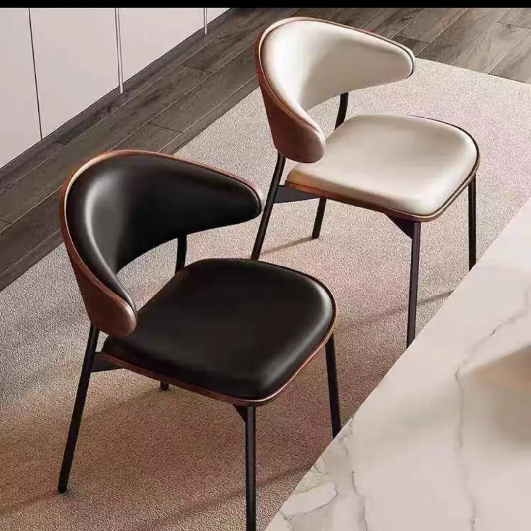 北欧轻奢意式设计师餐桌椅皮原木现代咖啡厅会客洽谈舒适靠背椅35