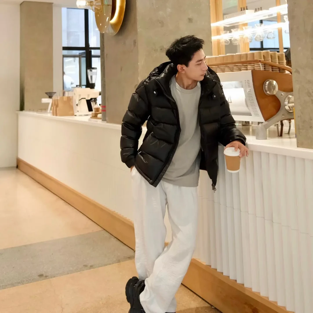 男士冬季高蓬松超轻白鸭绒加厚保暖时尚羽绒服