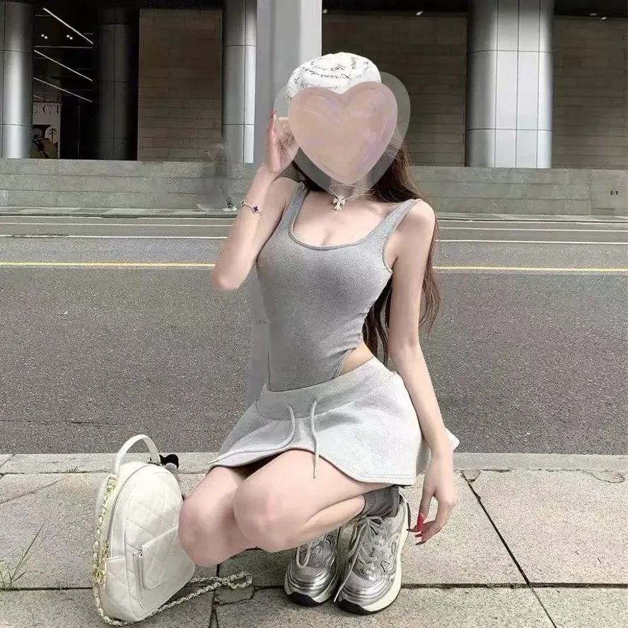 设计感后背扭结镂空连体带胸垫吊带背心女夏季大露背辣妹上衣