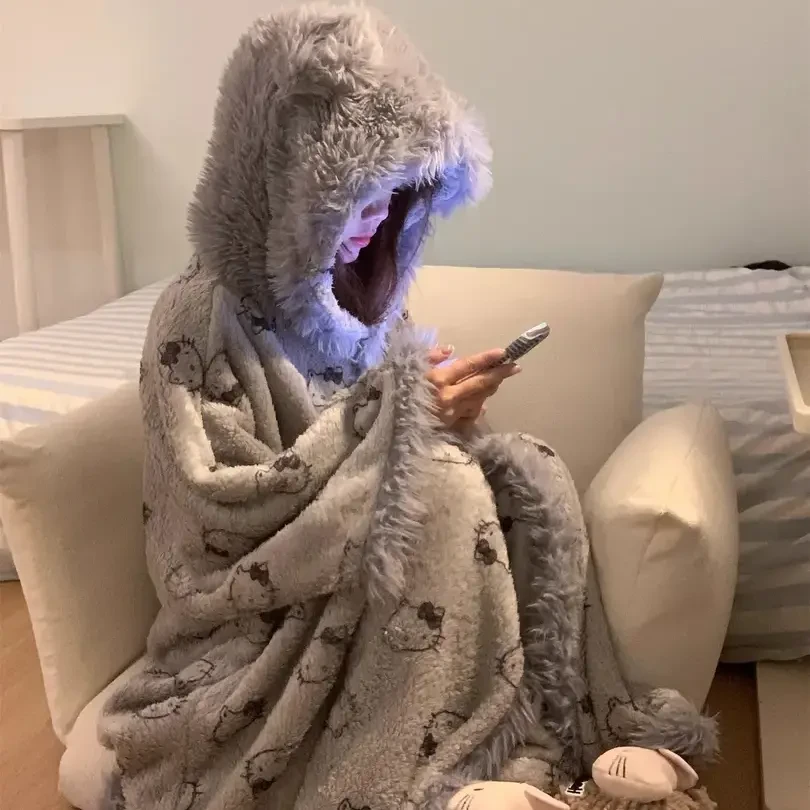 卡通可爱珊瑚绒睡衣少女秋冬季2025加厚连帽家居服睡袍套装可外穿