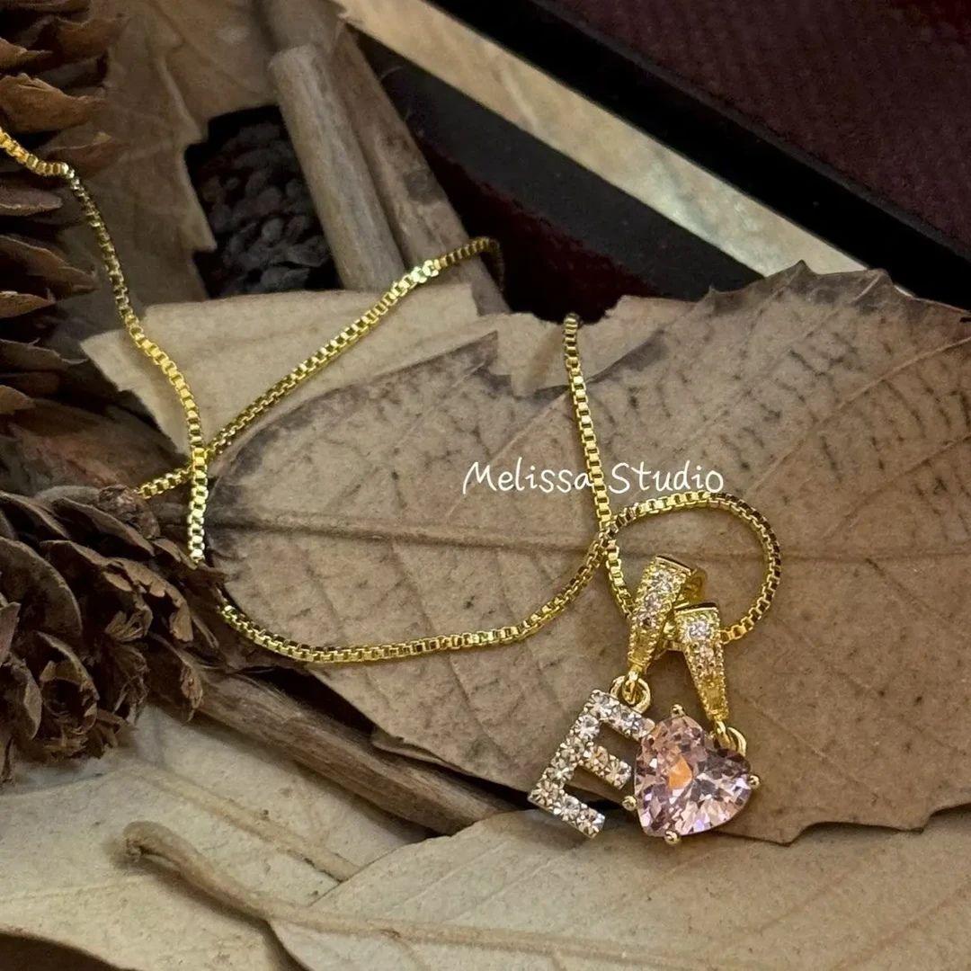 铜合金锆石项链 粉色爱心字母镶锆石铜合金 小众设计感轻奢锁骨链