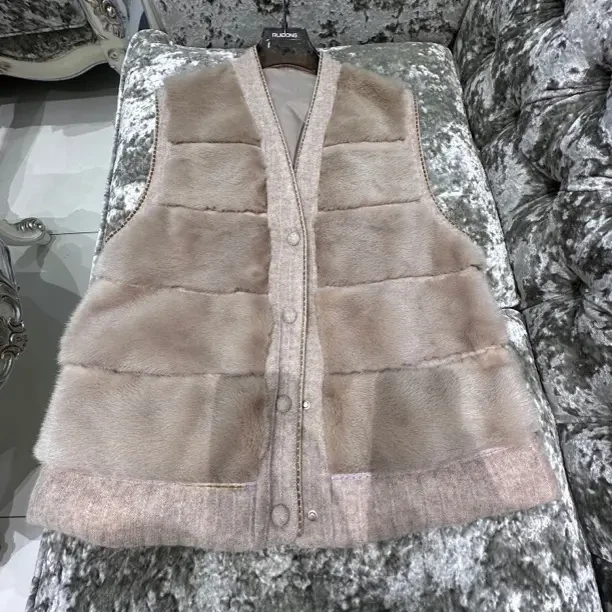 LP. 同款V领水貂拼羊绒白鹅绒高级马甲