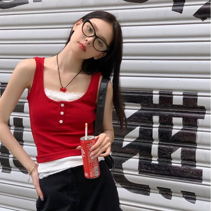 新款假两件自带胸垫百搭显瘦吊带背心蕾丝撞色修身辣妹感背心上衣