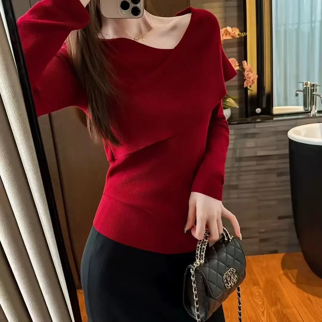法式红色露肩V领长袖打底衫女秋冬绝美内搭上衣
