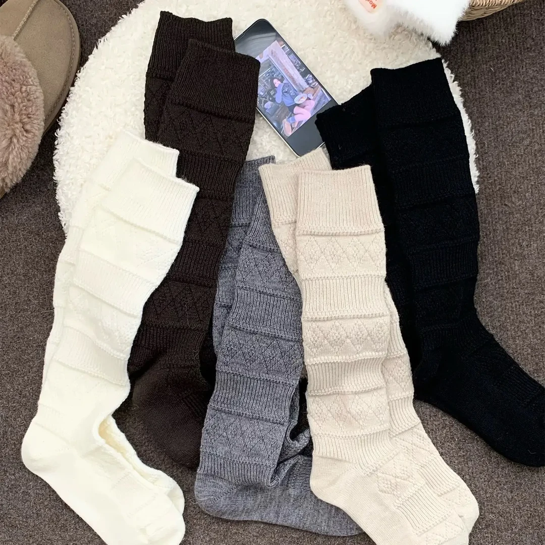 2026年秋冬款针织小腿袜女加厚保暖复古菱形格美拉德堆堆长中筒袜