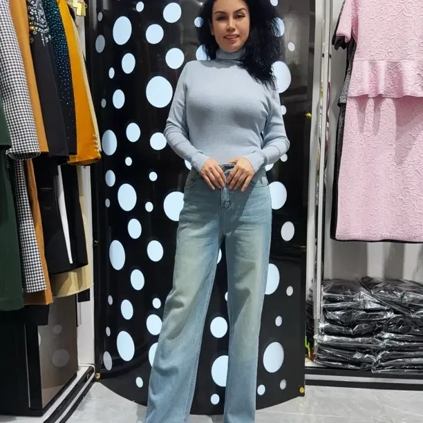 高腰显瘦加绒直筒牛仔裤女冬季新款时尚百搭长裤