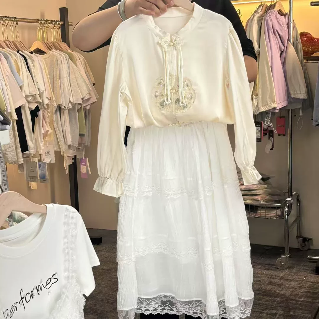 8831  夏款中式盘扣刺绣休闲衬衣