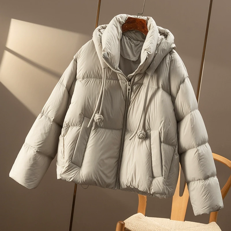 春天家 轻暖小泡芙 法G设计感绳结蓬松90绒连帽面包羽绒服女7U67