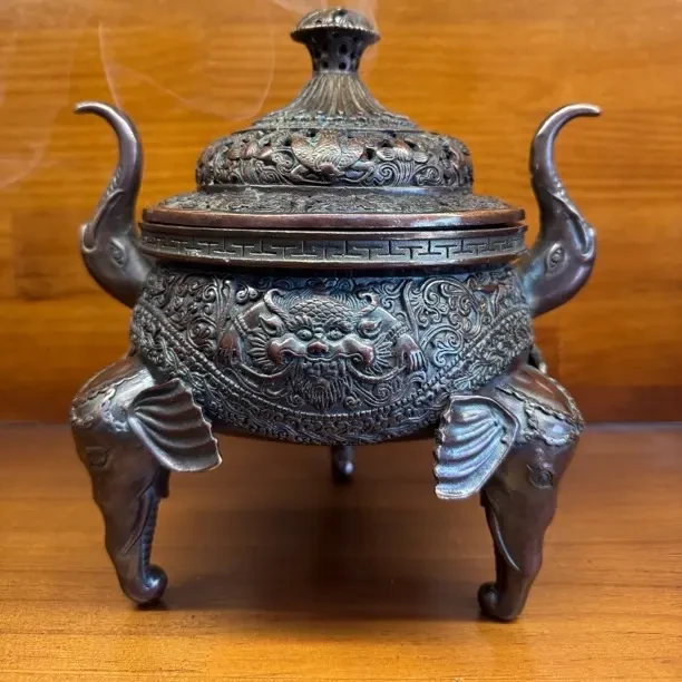 檀香盘香茶道摆件三足吉象供香薰炉