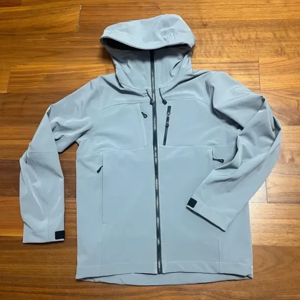 新款户外防风防水软壳冲锋衣秋冬保暖耐磨登山外套