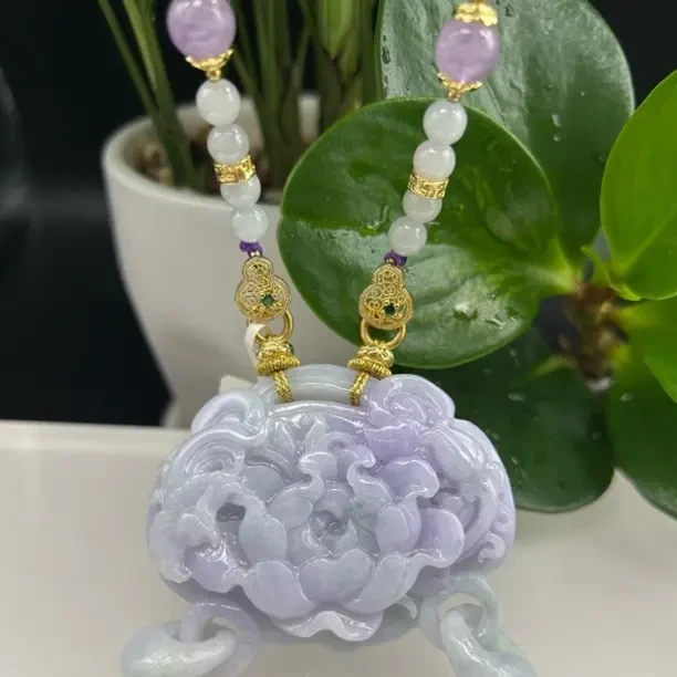 天然翡翠如意锁牌花开富贵雕工精湛色泽靓丽