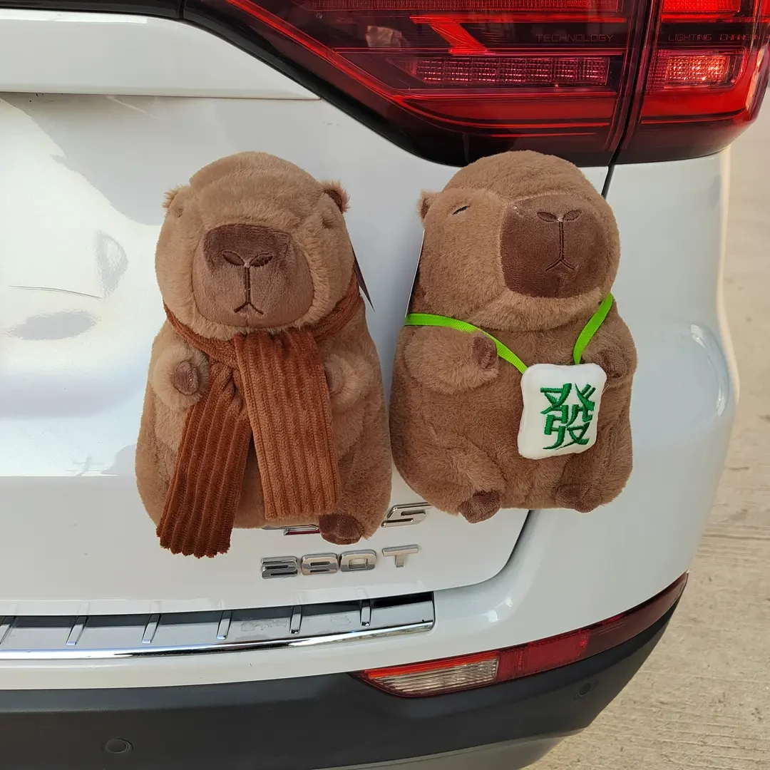 可爱卡皮巴拉汽车尾部挂件车外饰品摆件车载玩偶公仔电动车装饰